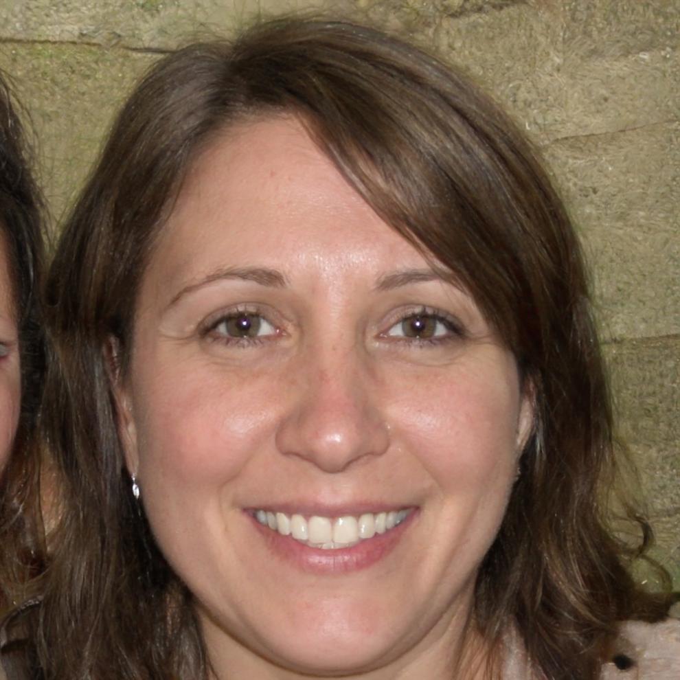 Portrait of Sarah Rodriguez, Senior Mobile Designer and Industry Mentor